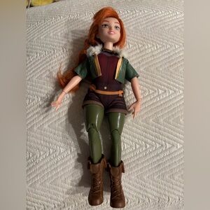 Disney Store Frozen 2 Anna Adventure Doll - Green Jacket/Fur Collar Articulated